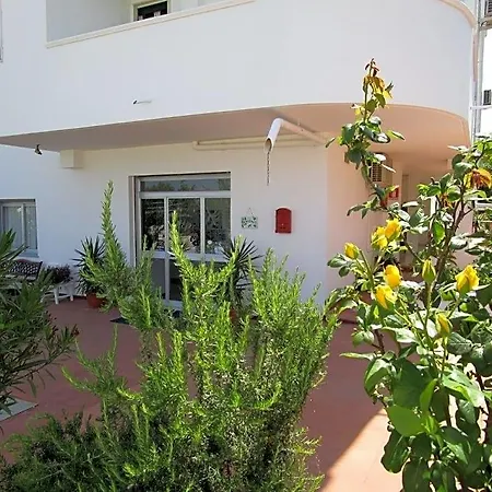 Ponte Hotel *